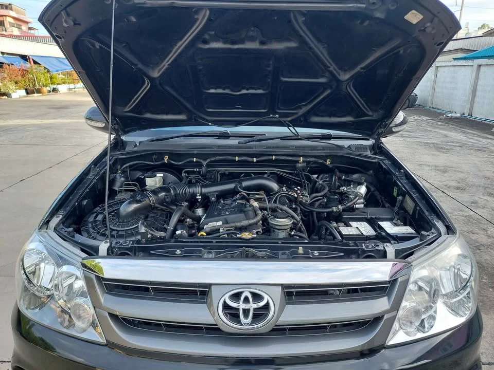 2005 Toyota Fortuner I 2