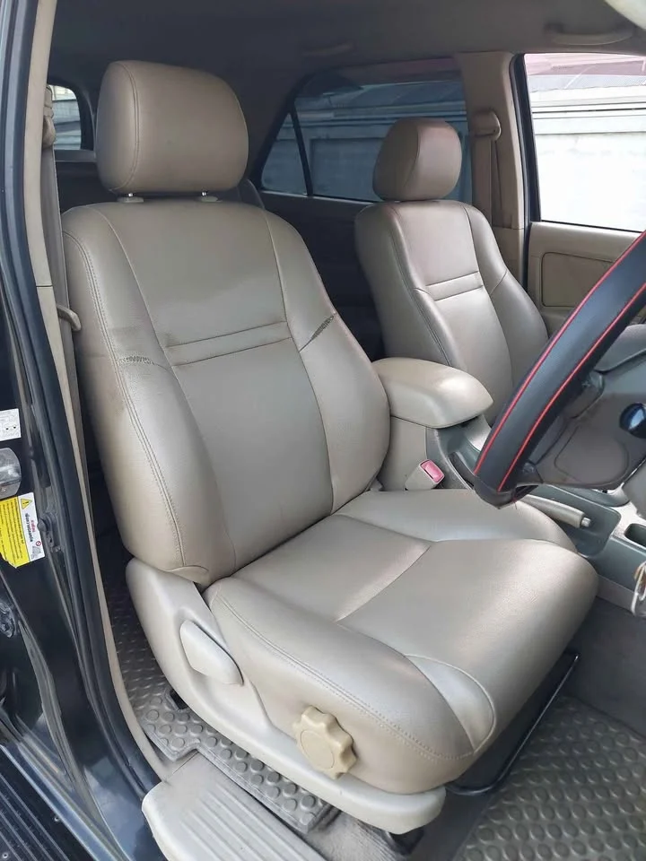 2005 Toyota Fortuner I 3