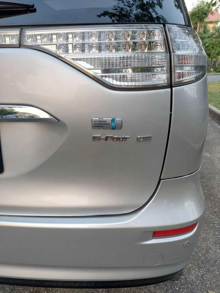 2008 Toyota Estima III 2