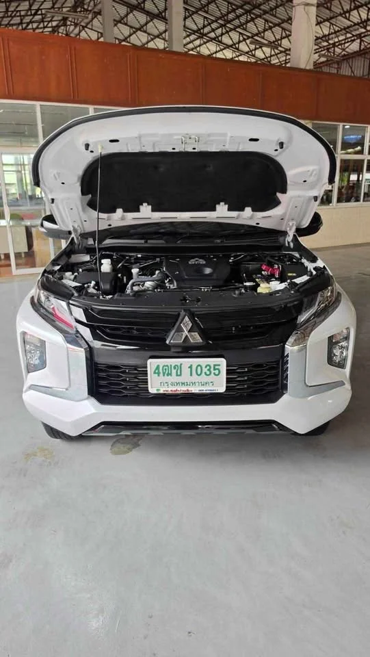2022 Mitsubishi Triton V 3