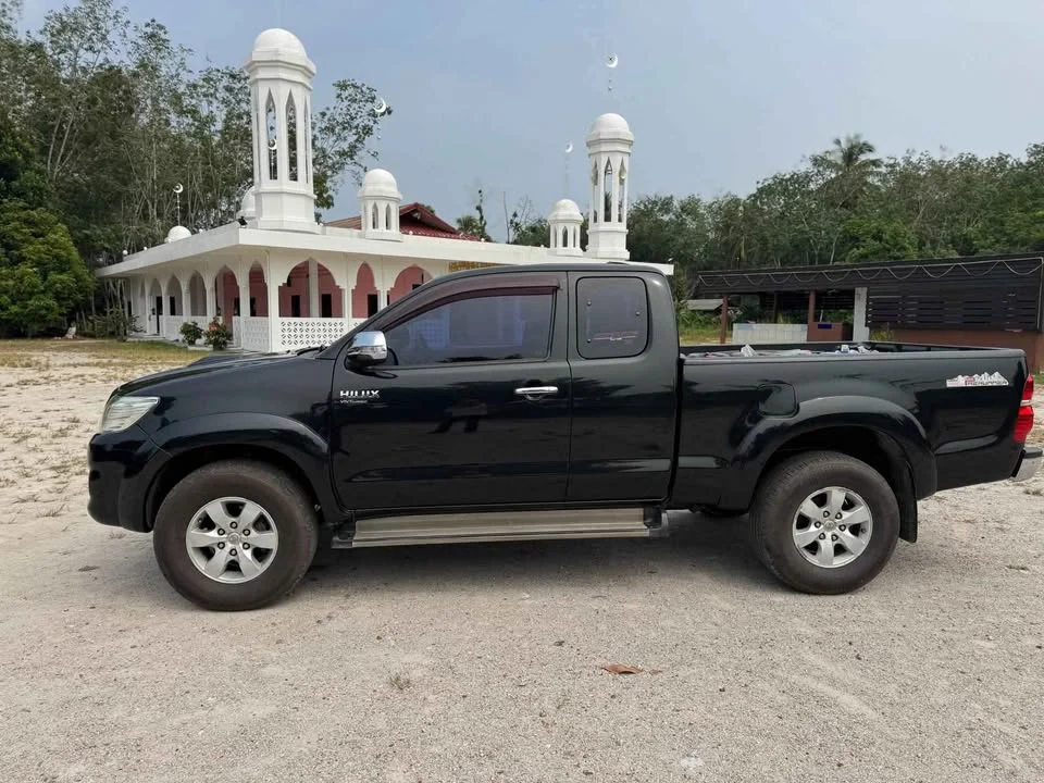 2011 Toyota Hilux VII 3