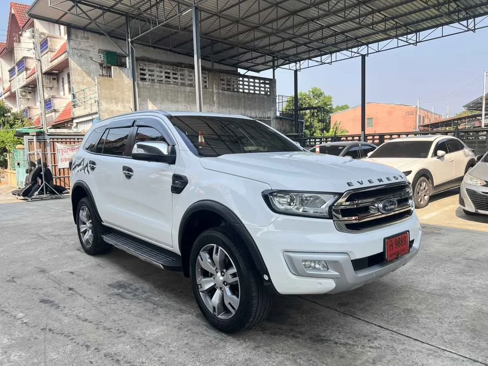 2019 Ford Everest II 3