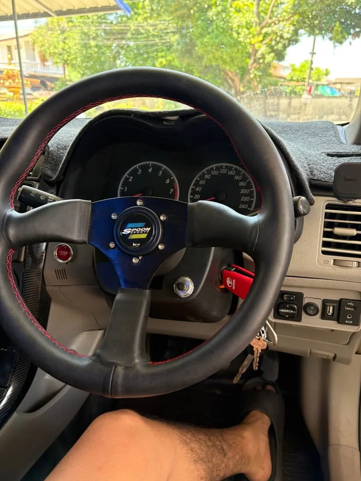 2010 Toyota Corolla Altis X (E140) 3
