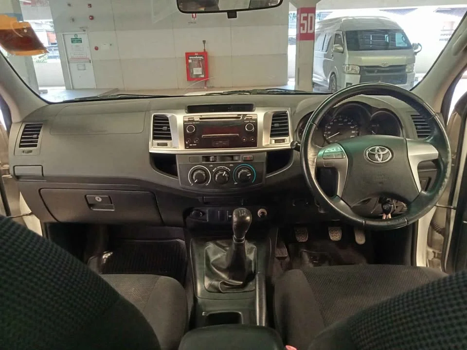 2014 Toyota Hilux VII 3