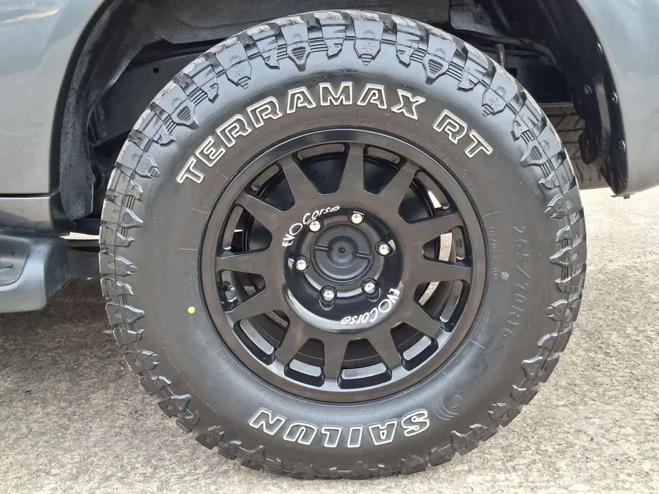 2010 Toyota Fortuner I 3