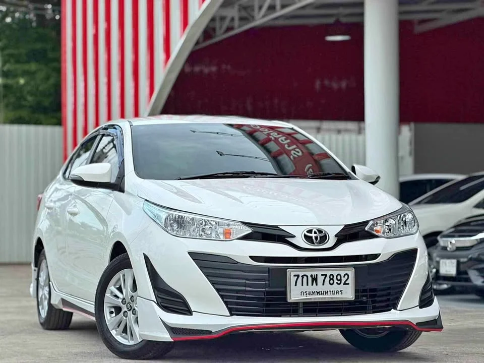 2018 Toyota Yaris ATIV III 3