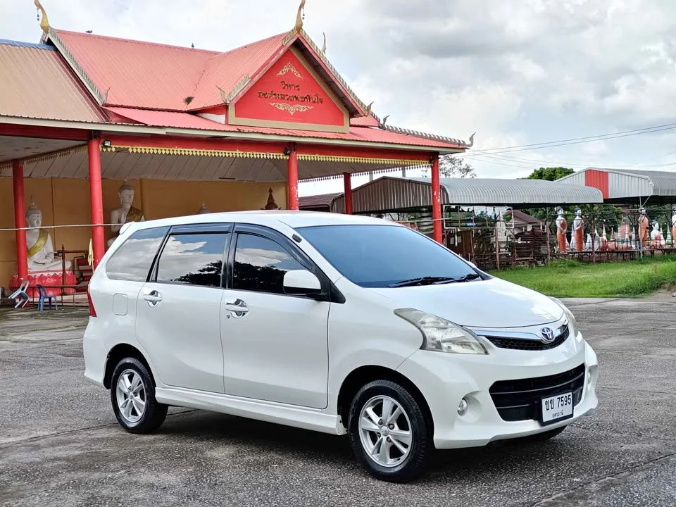 2012 Toyota Avanza II 2