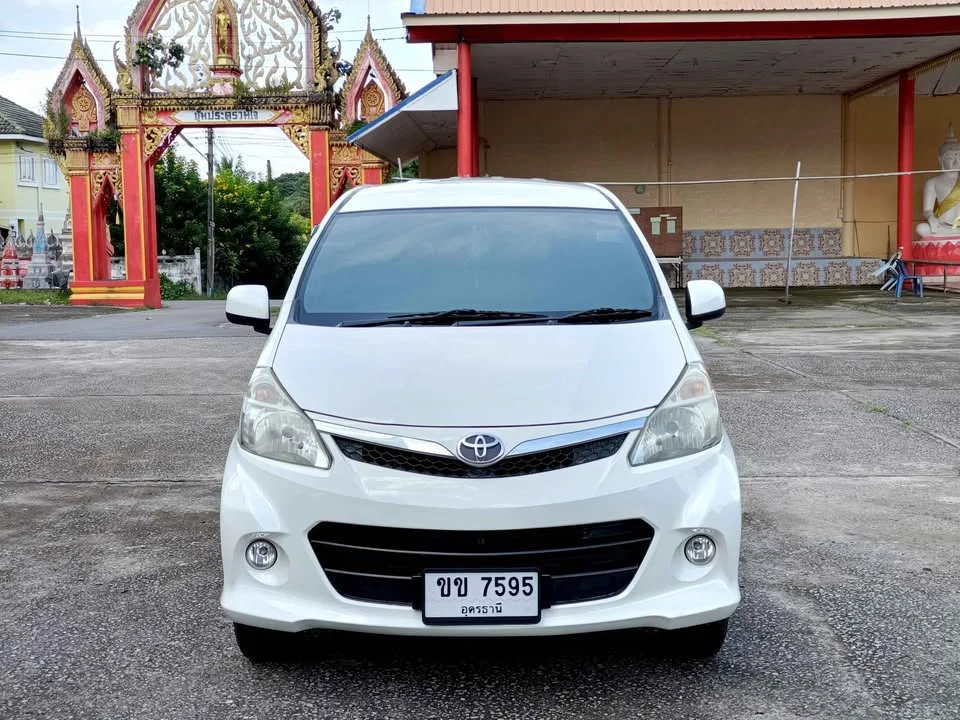 2012 Toyota Avanza II 3