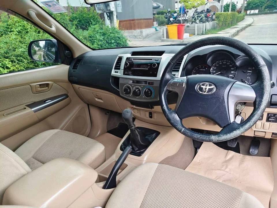 2014 Toyota Hilux VII 2