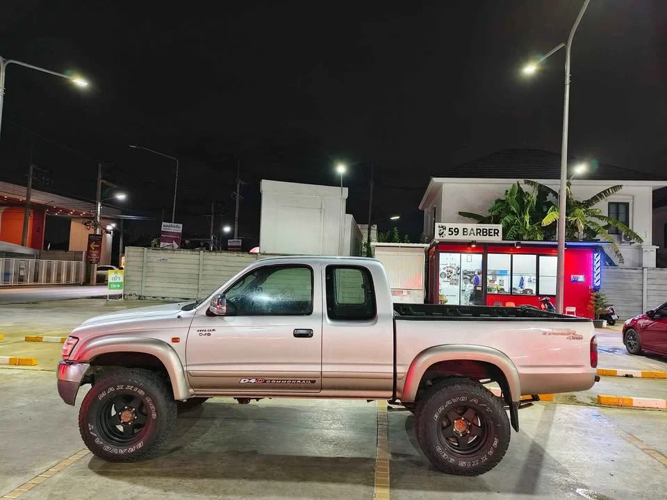 2002 Toyota Hilux Tiger VI 2