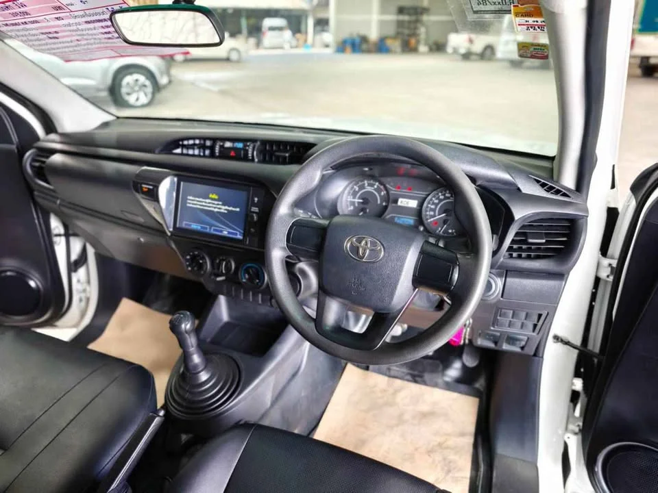 2022 Toyota Hilux VIII 3