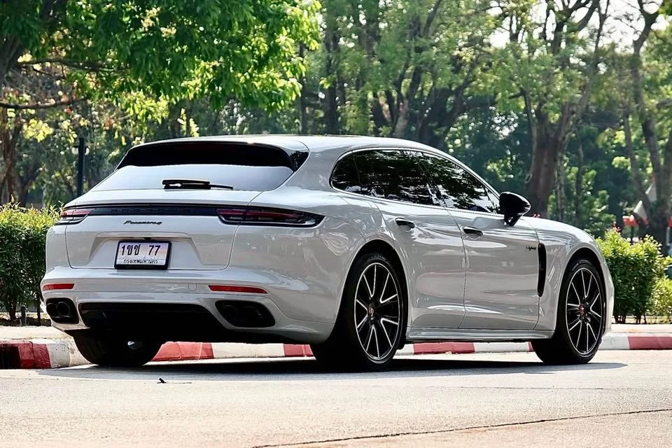 2019 Porsche Panamera II 3