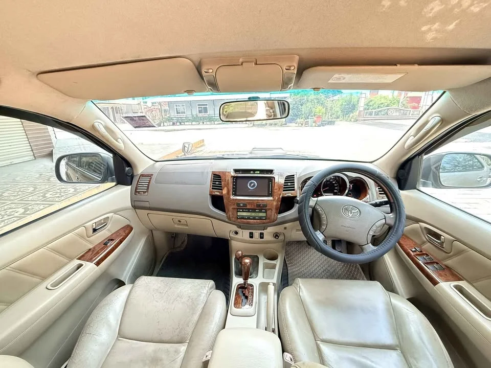 2006 Toyota Fortuner I 3