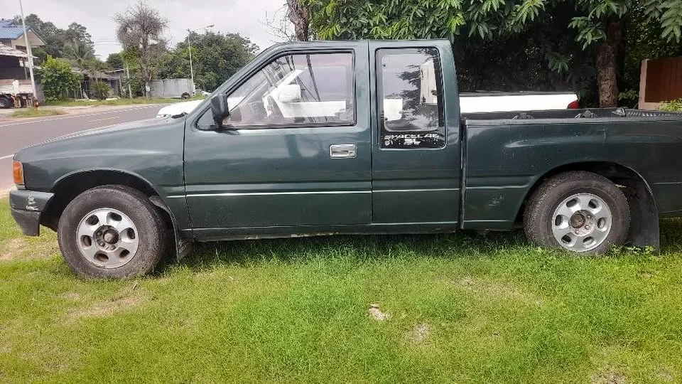 2027 Isuzu TFR III 2
