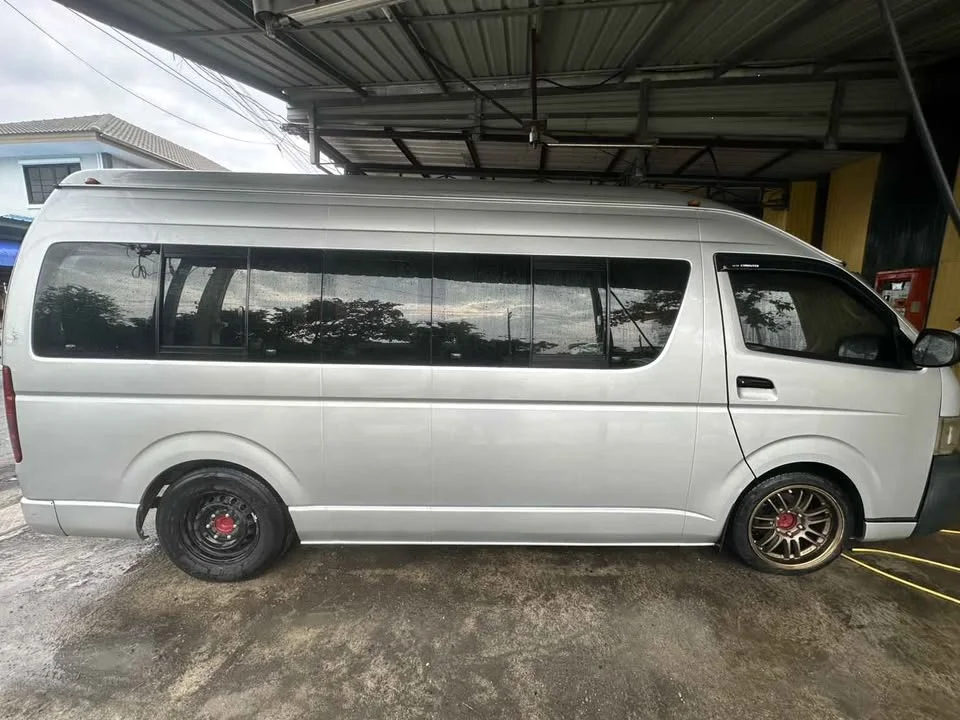 2008 Toyota Commuter V (H200) 2