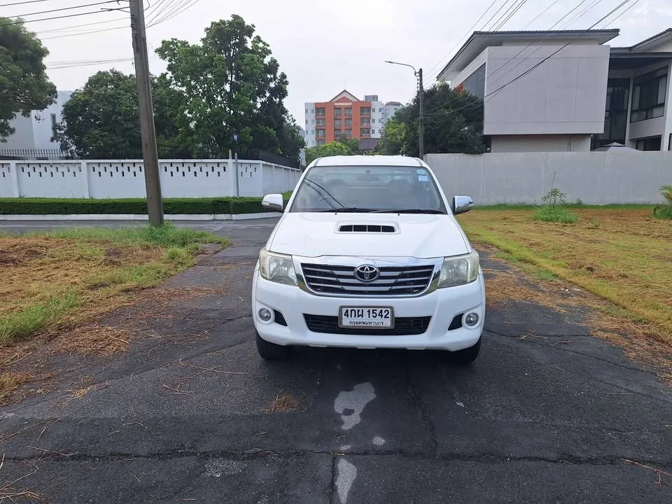 2011 Toyota Hilux VII 3