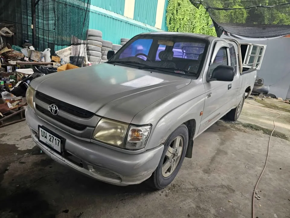 2004 Toyota Hilux Tiger VI 2