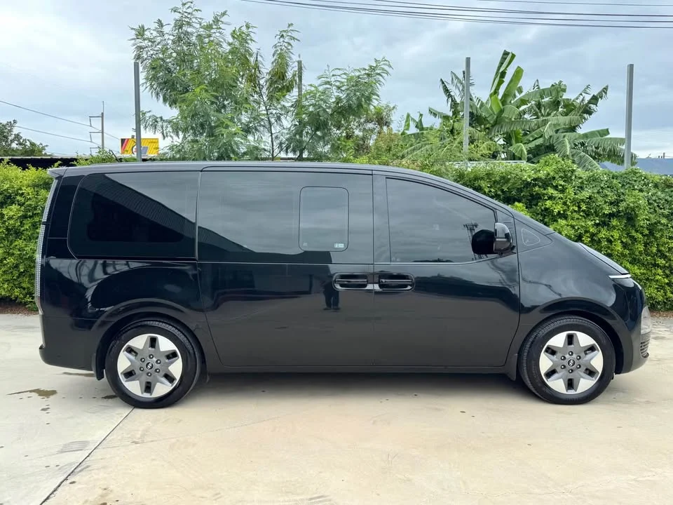 2022 Hyundai Staria US4 2