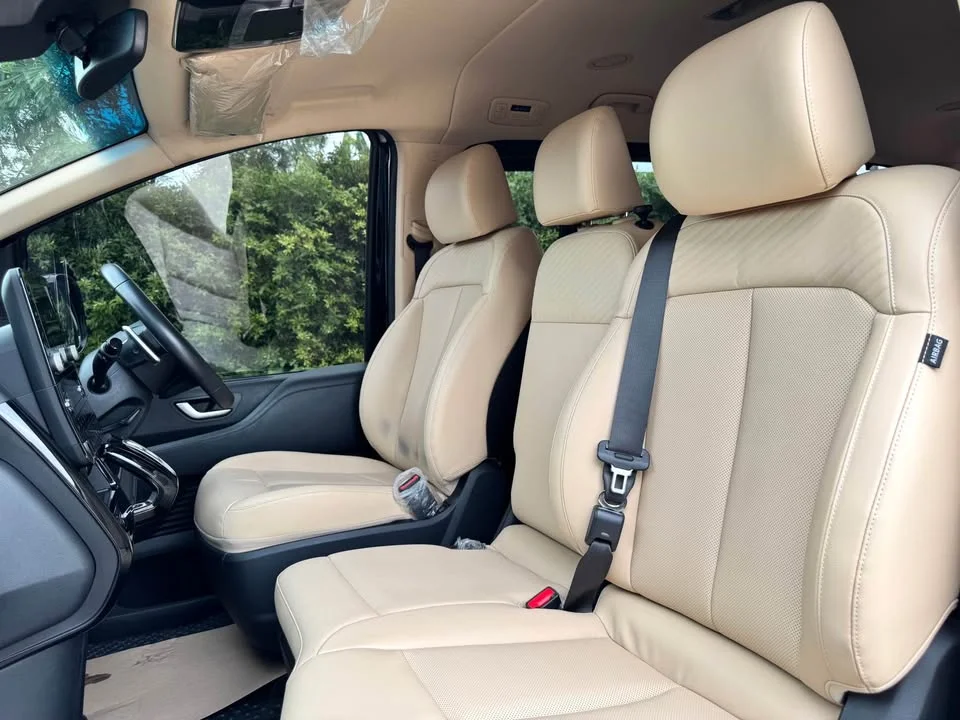 2022 Hyundai Staria US4 3