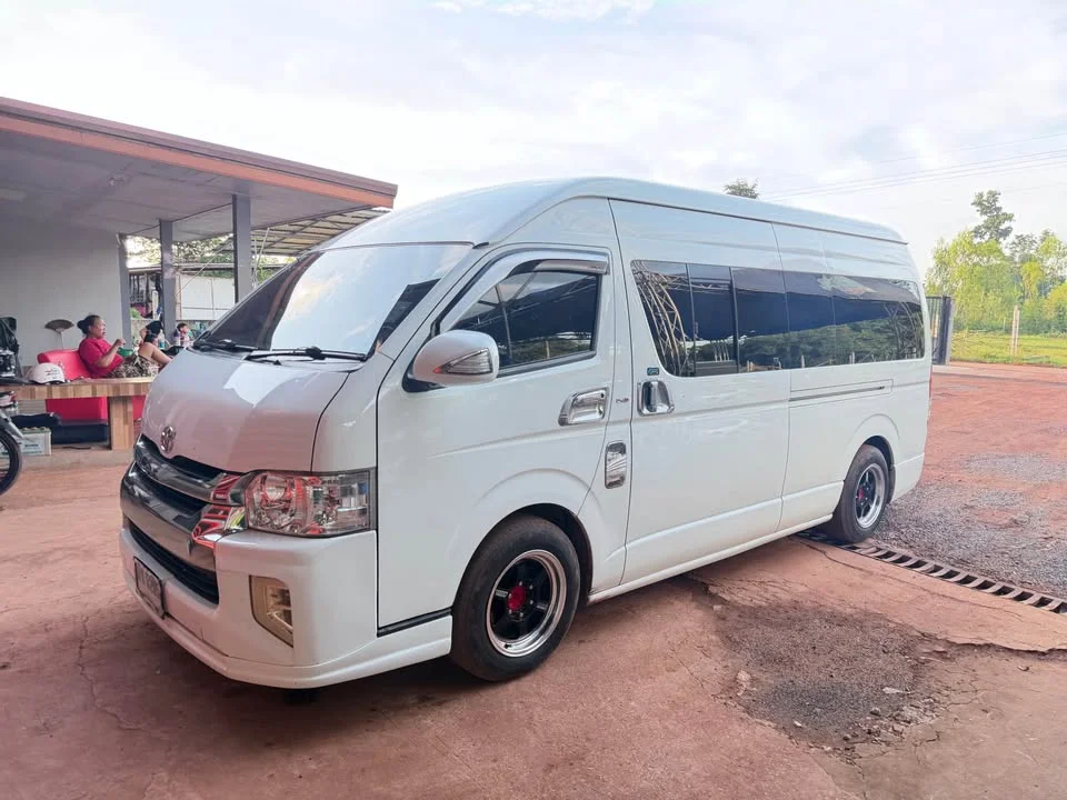 2009 Toyota Commuter V (H200) 2