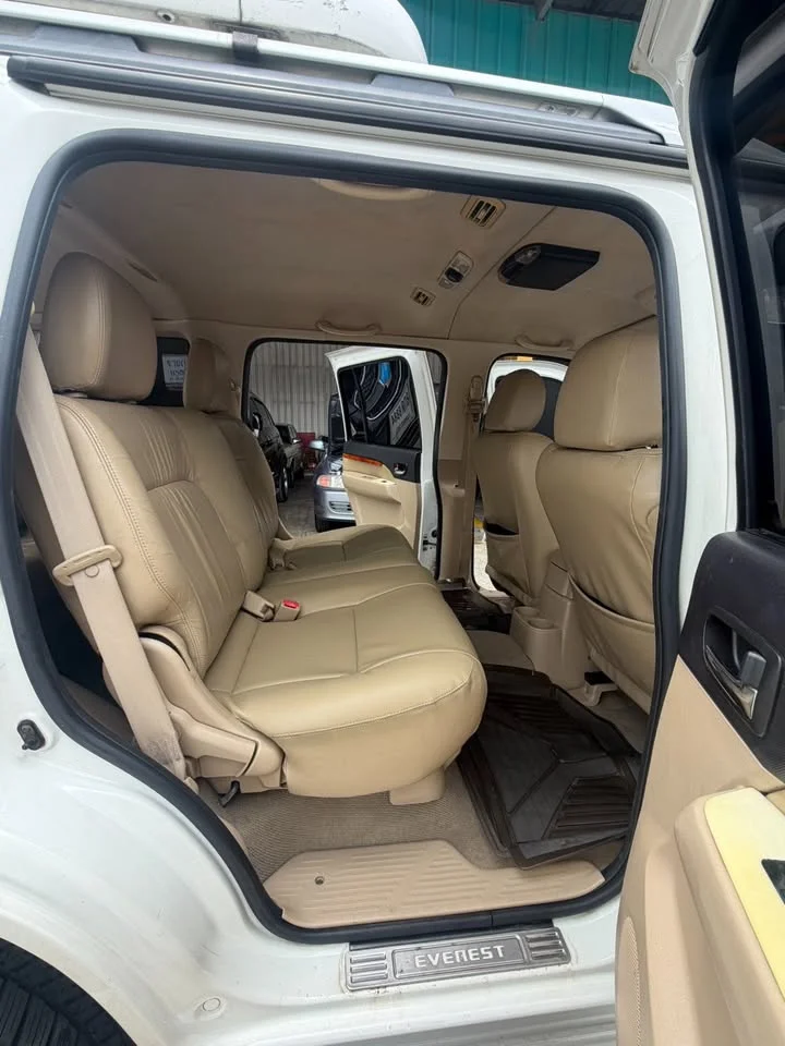 2009 Ford Everest I 3