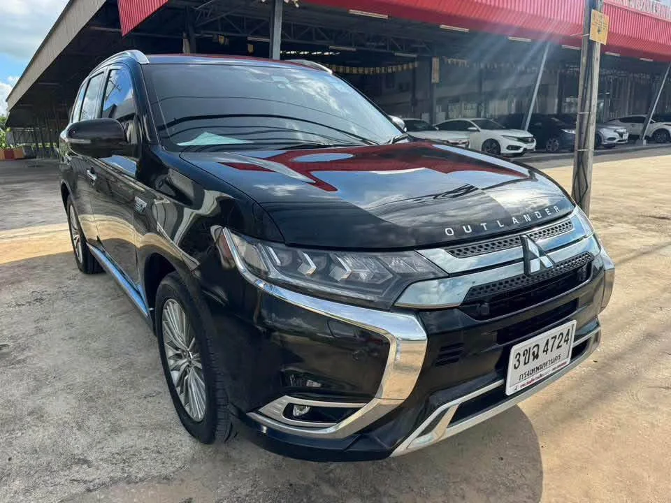 2021 Mitsubishi Outlander III 2