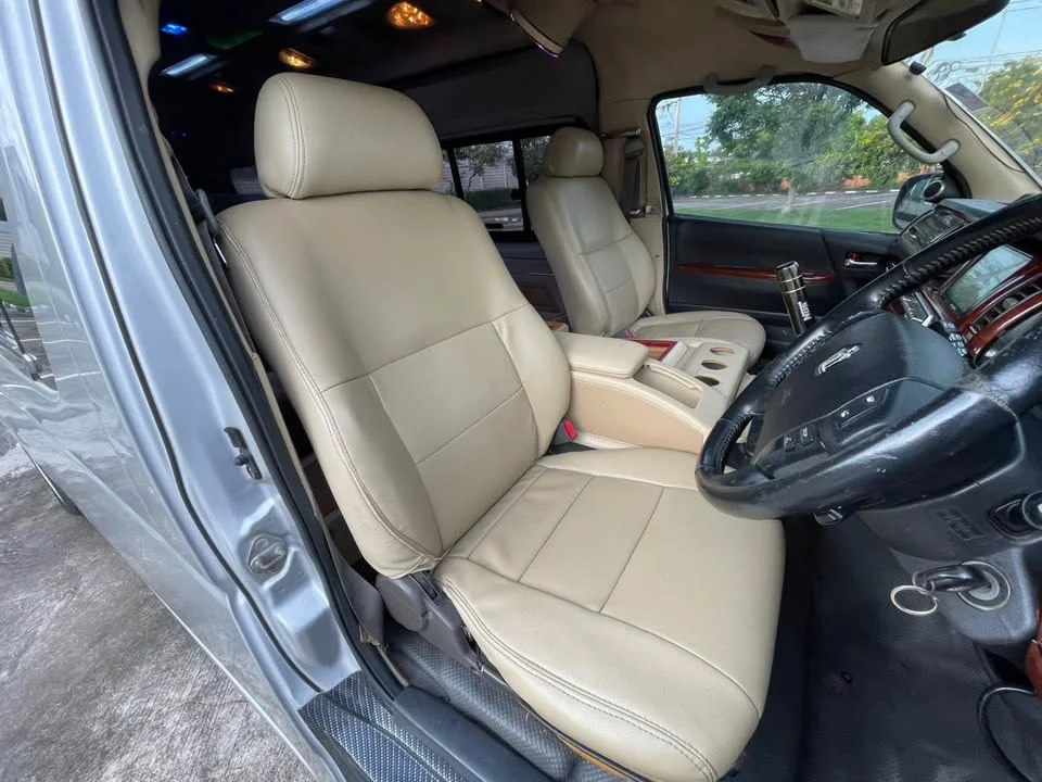 2009 Toyota Commuter V (H200) 2