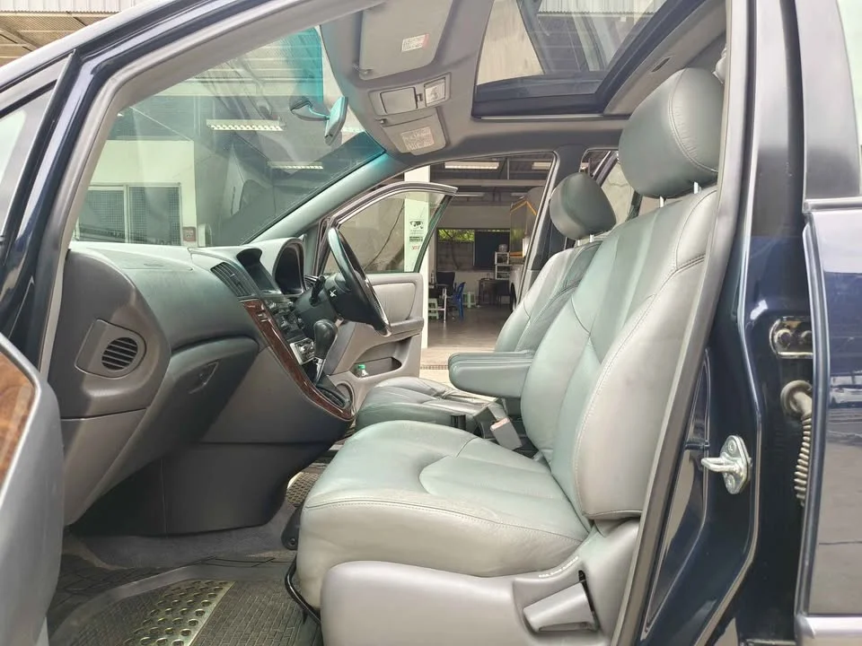 1998 Toyota Harrier I 2