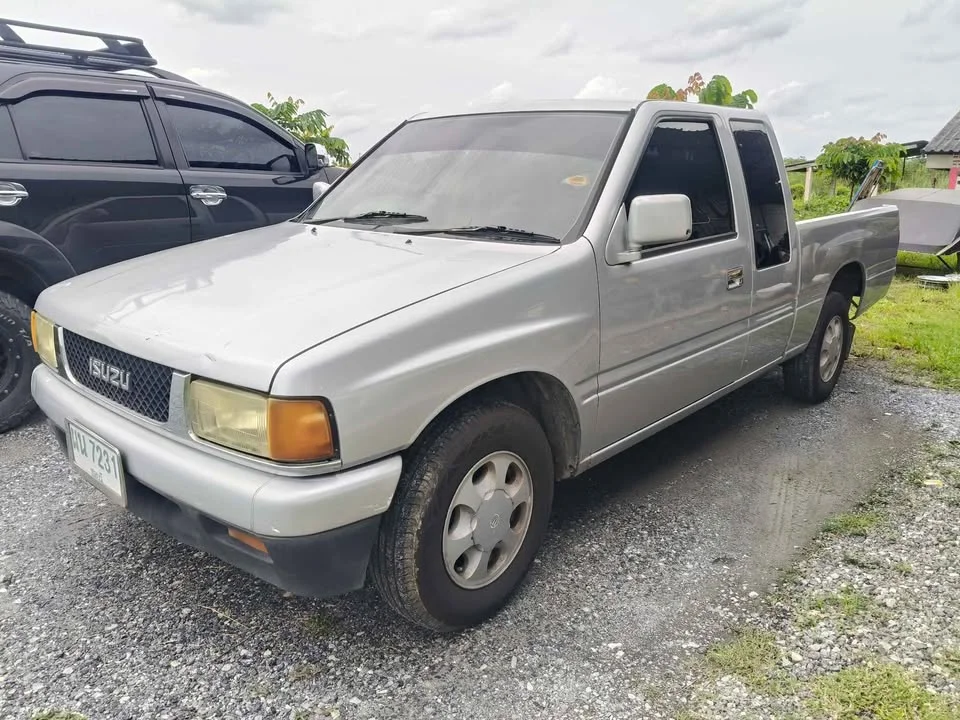1993 Isuzu TFR III 3