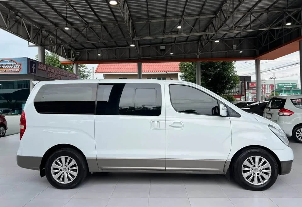 2011 Hyundai H-1 II 2