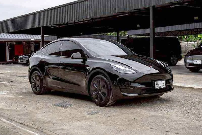 2024 Tesla Model Y 3