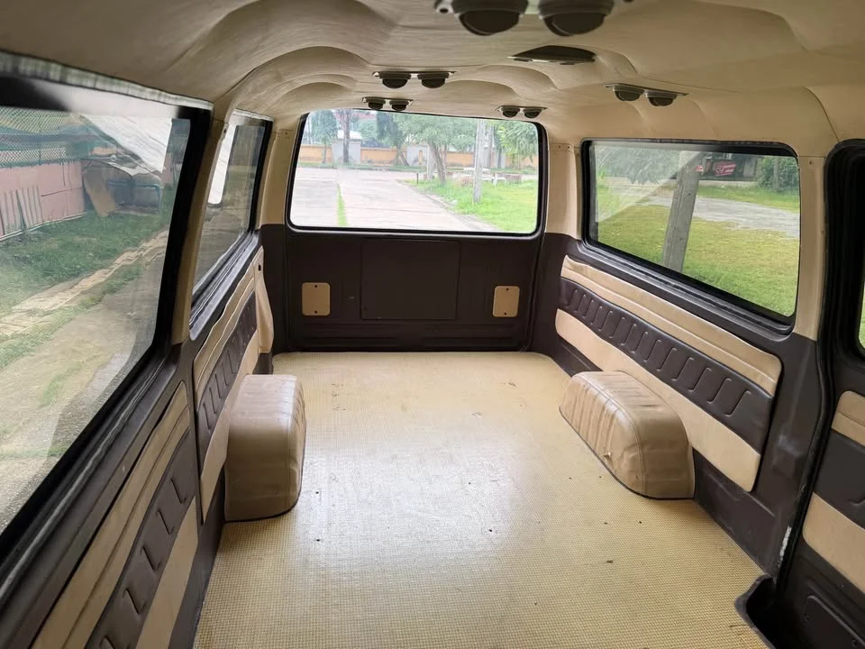 1980 Toyota Commuter III 2