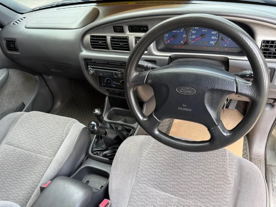 2003 Mazda 2500 Fighter V 2