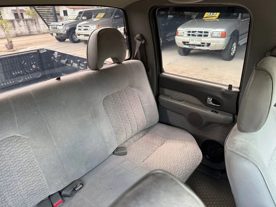 2003 Mazda 2500 Fighter V 3