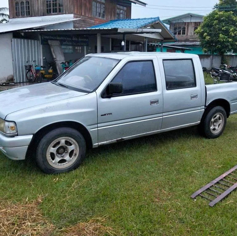 2013 Isuzu TFR III 3