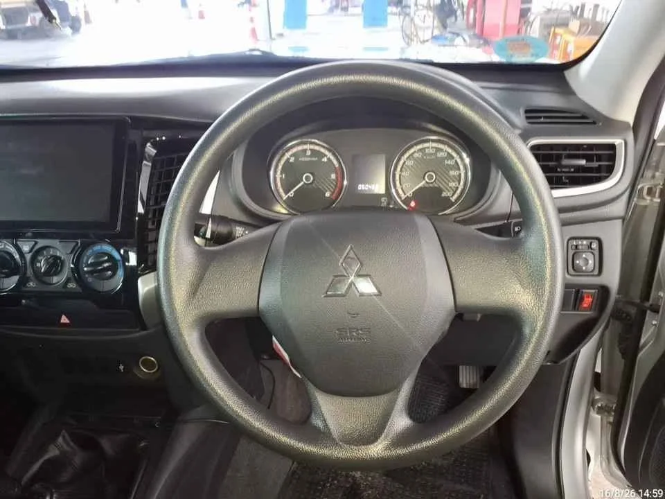2022 Mitsubishi Triton V 3