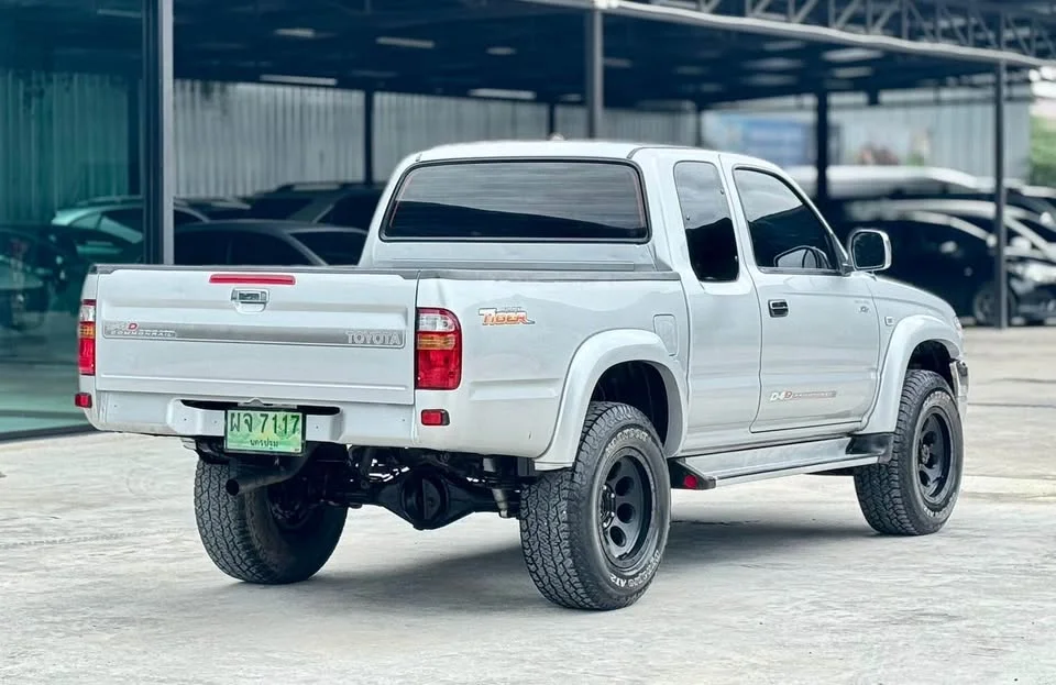 2002 Toyota Hilux Tiger VI 2