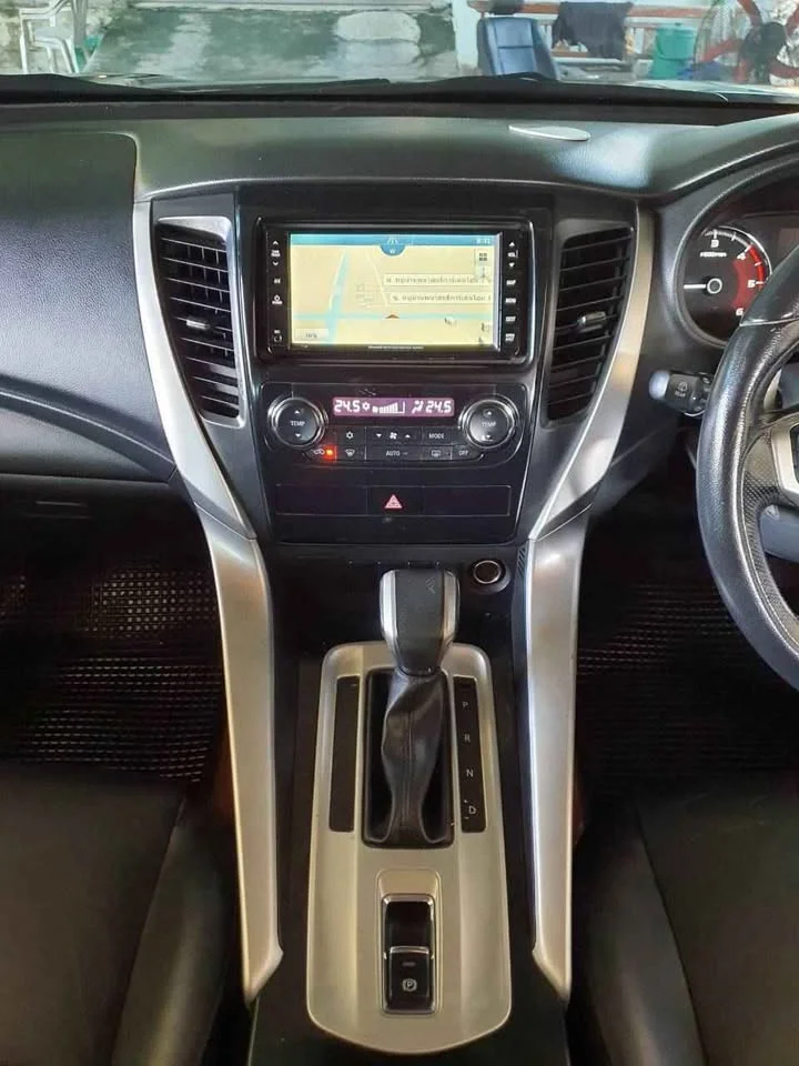 2016 Mitsubishi Pajero Sport III 3