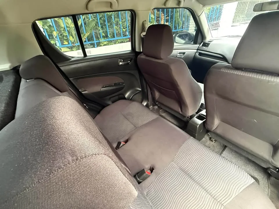 2012 Suzuki Swift II 2
