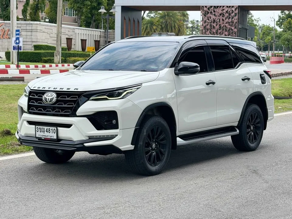 2021 Toyota Fortuner II 3