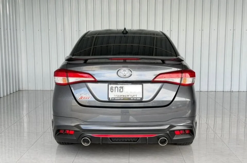 2018 Toyota Yaris ATIV III 3