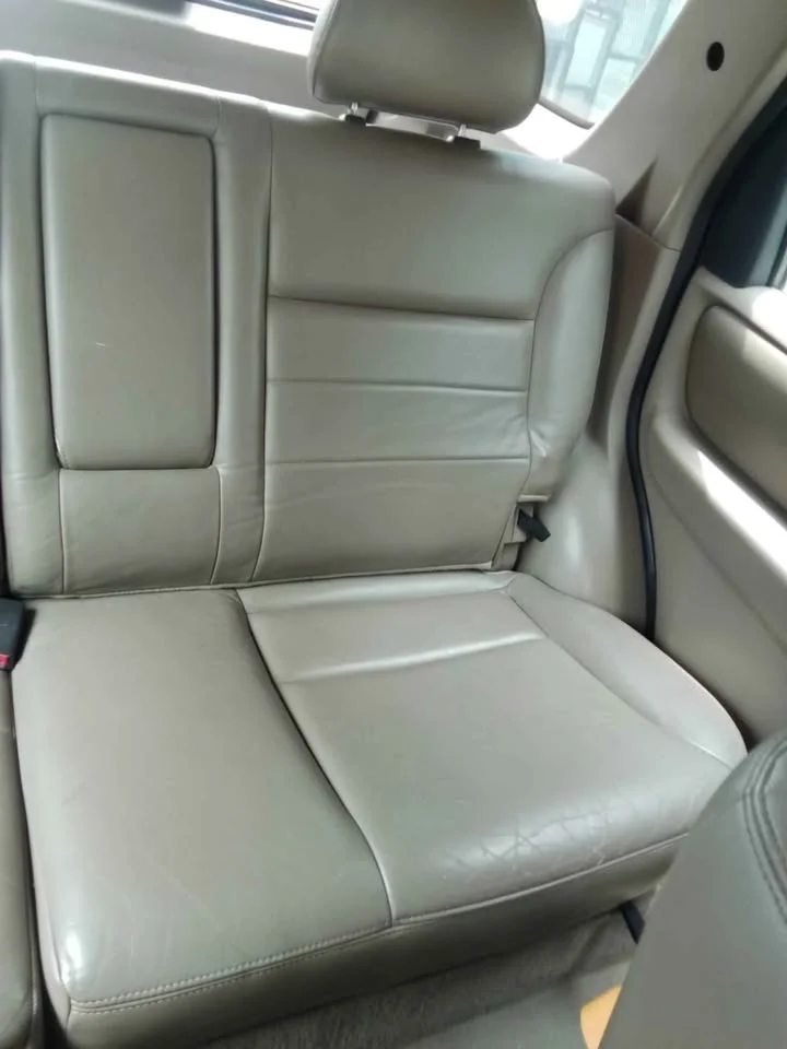 2004 Ford Escape I 3