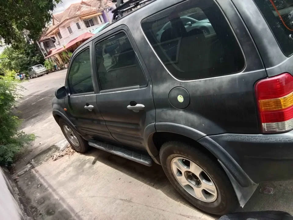 2004 Ford Escape I 2