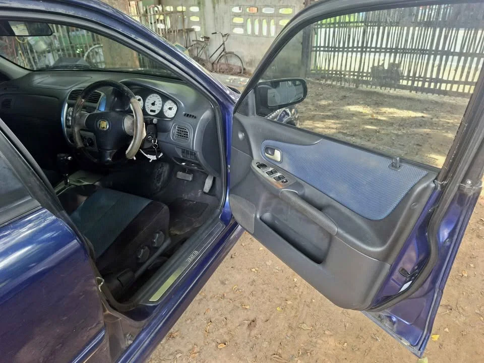 2004 Mazda 323 VIII 2