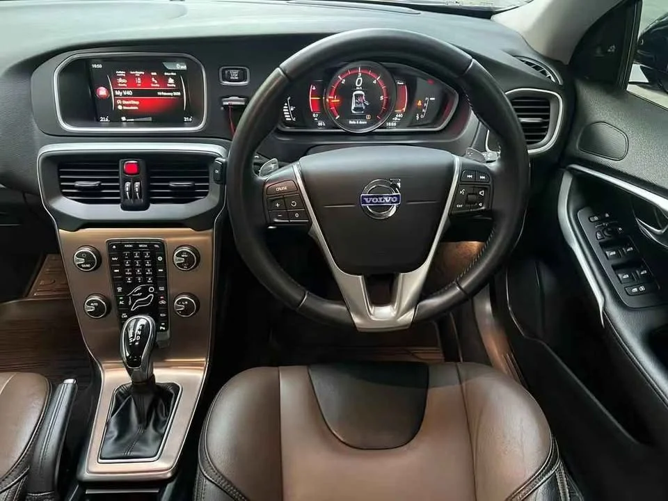 2017 Volvo V40 II 3