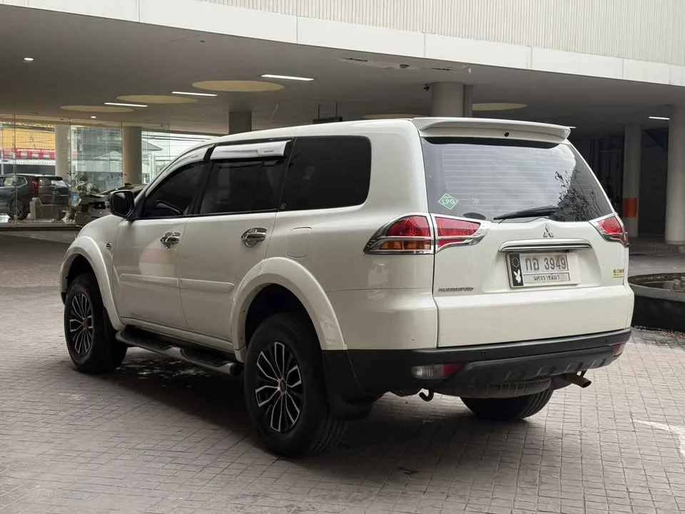 2011 Mitsubishi Pajero Sport II 3