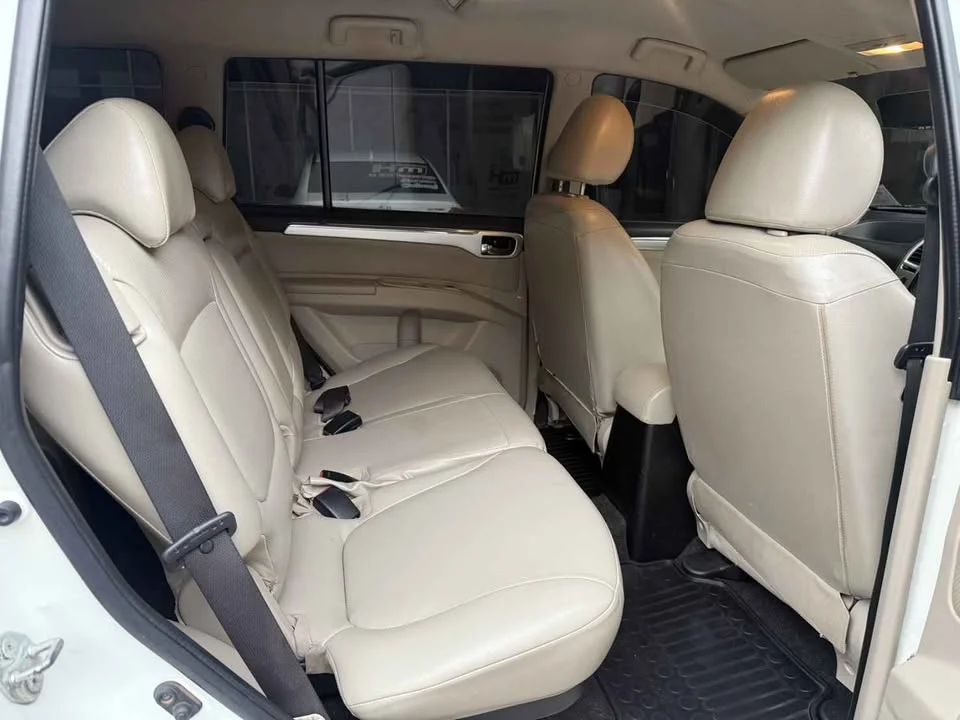 2011 Mitsubishi Pajero Sport II 2