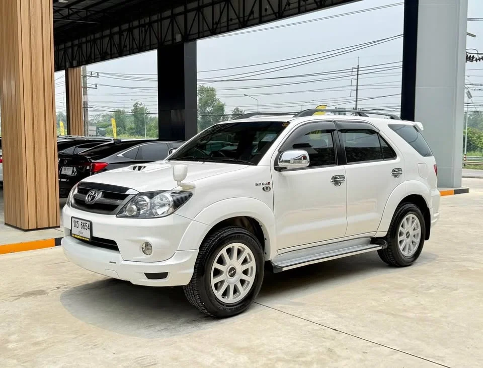 2008 Toyota Fortuner I 3
