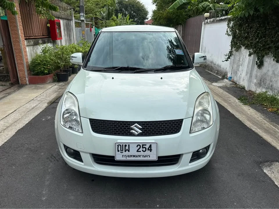 2011 Suzuki Swift I 3