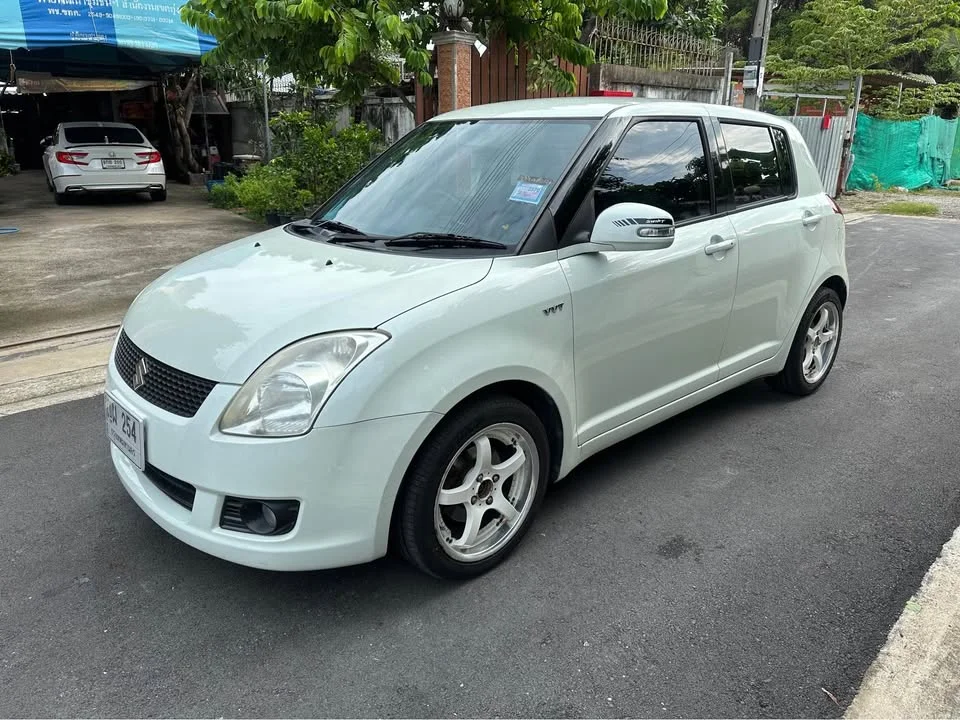 2011 Suzuki Swift I 2